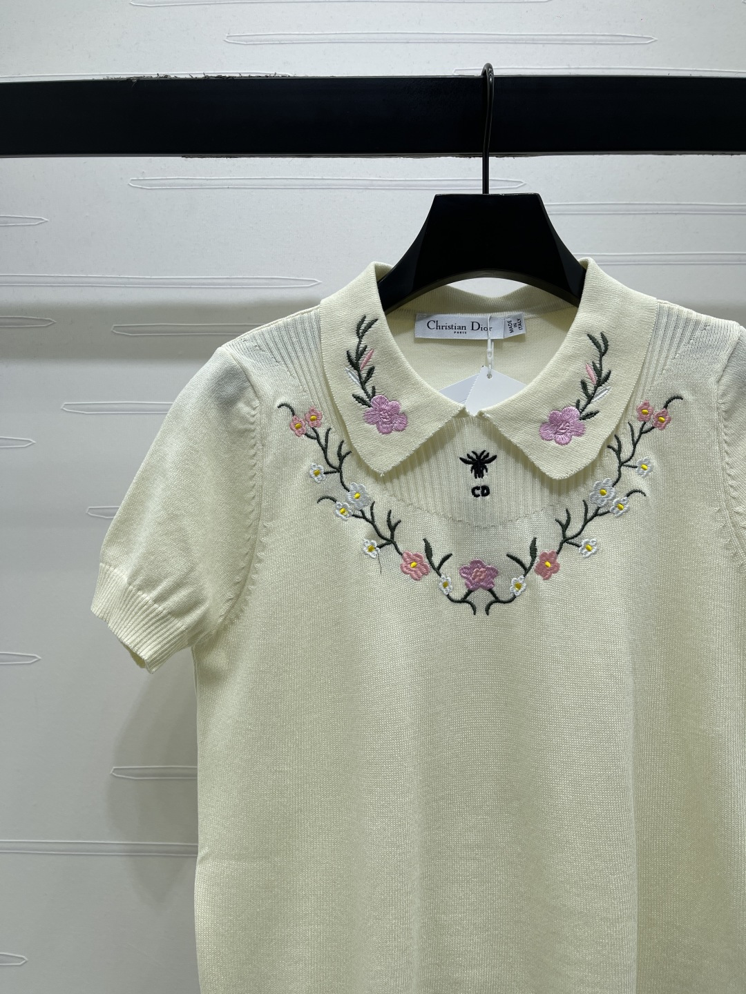 Women's short sleeves